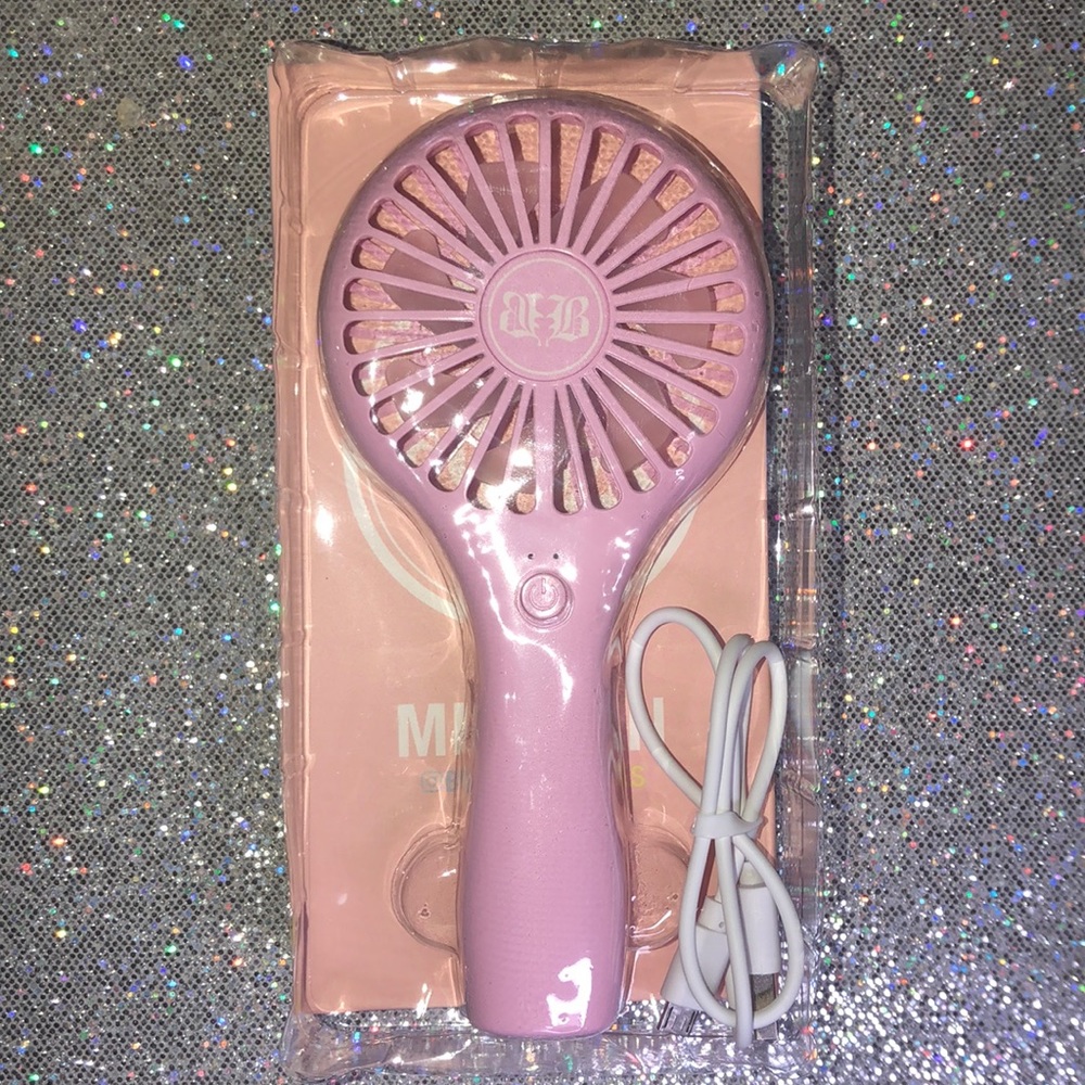 💘🆕💘Baddie B Lashes Rechargeable Mini Fan - Picture 4 of 8